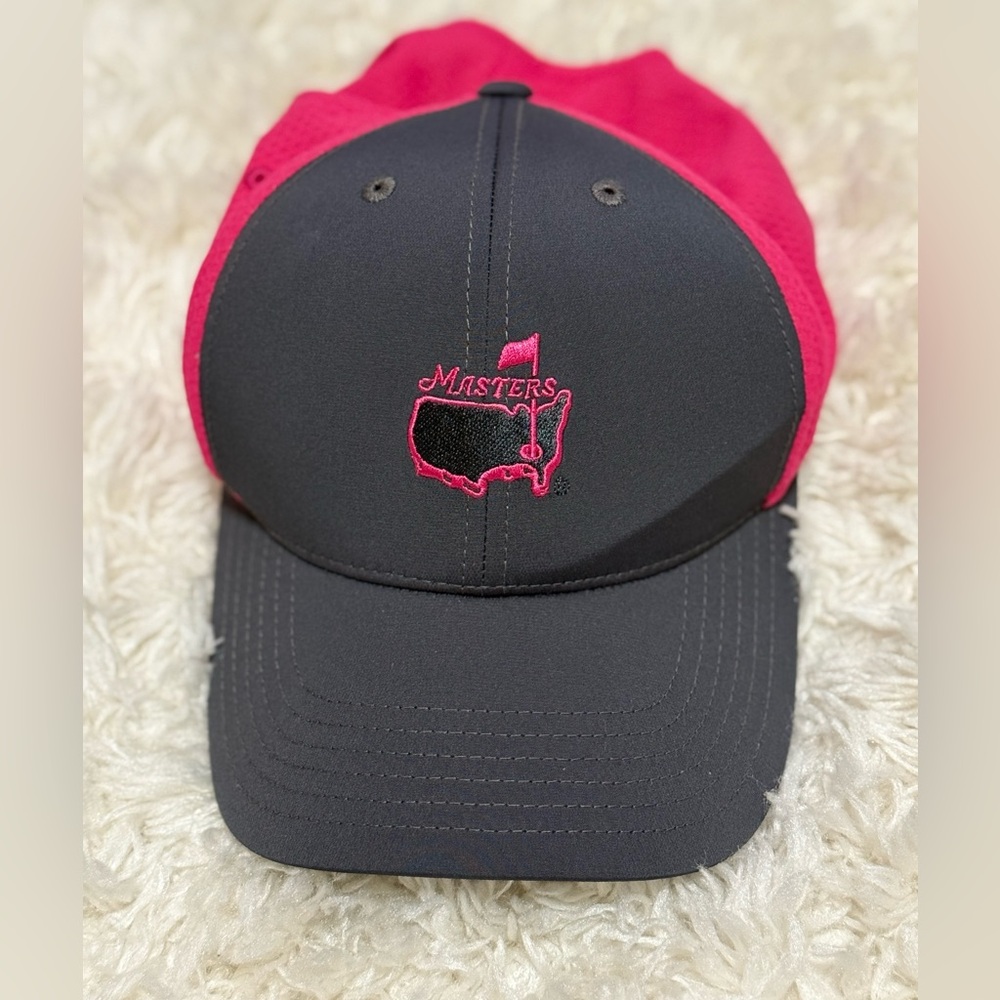 Women’s ~ American Needle Masters Tournament Hat 🩷🩶